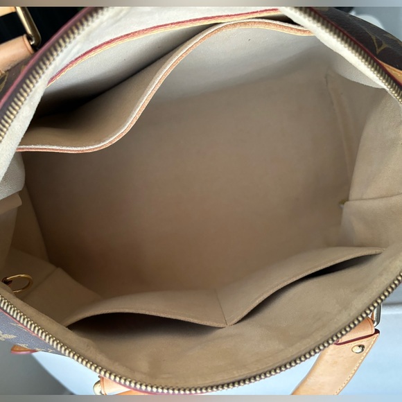 Louis Vuitton Retiro PM Monogram shoulder bag - Picture 11 of 17